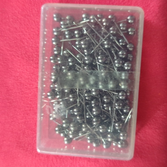 Metallic 1/8" Push Pins - Picture 4 of 10